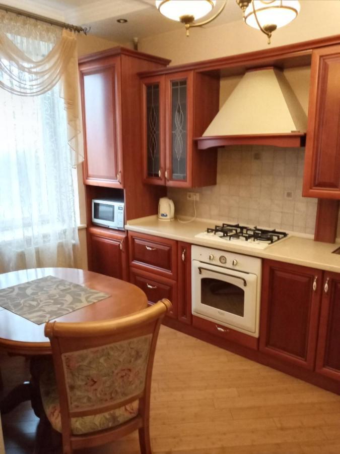 1-Комнатная Квартира Вип Уровня Посуточно В Ужгороде. Ул.И.Франка. Esterno foto